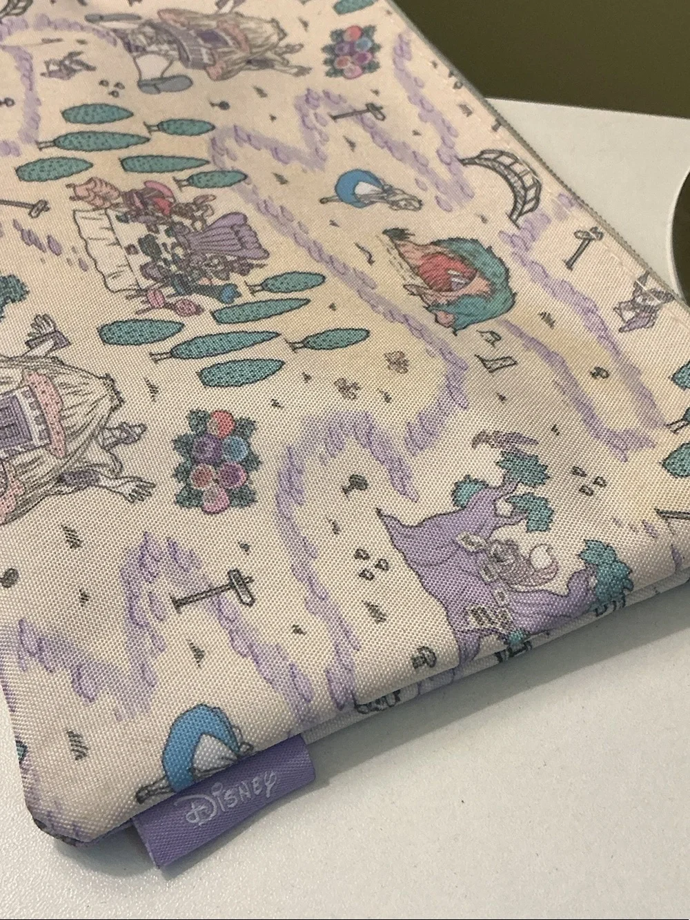 Disney loungefly alice
